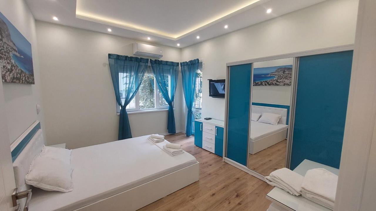 Апартамент Pink & Blue - 2Bdr With Balcony - Wi-Fi Varna Extérieur photo