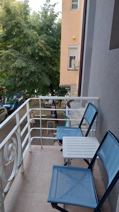 Апартамент Pink & Blue - 2Bdr With Balcony - Wi-Fi Varna Extérieur photo