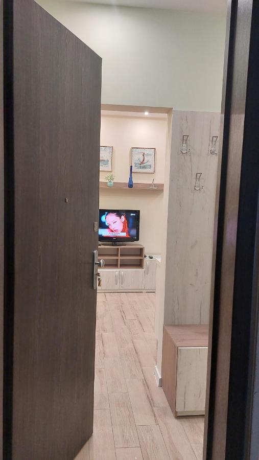 Апартамент Pink & Blue - 2Bdr With Balcony - Wi-Fi Varna Extérieur photo